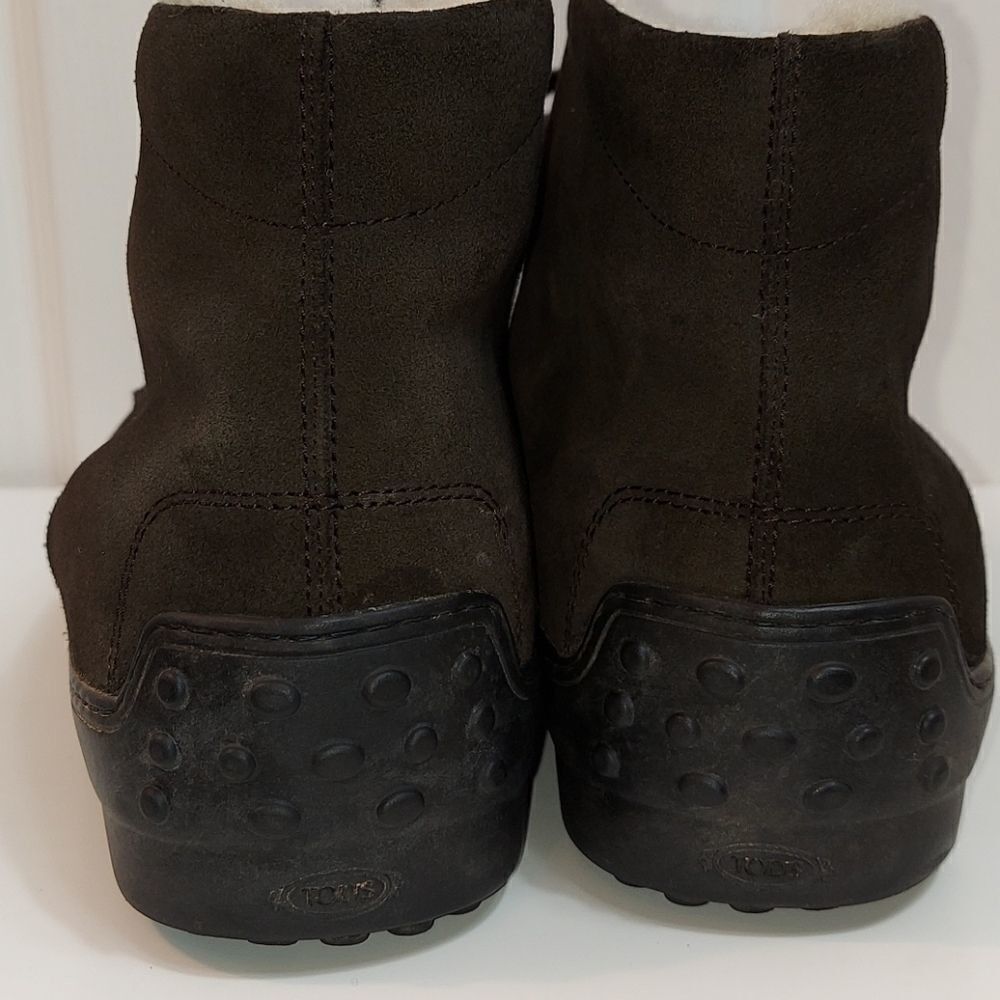 Tod's Shearling Lined Nubuckchukka Boots 9.5 - image 5